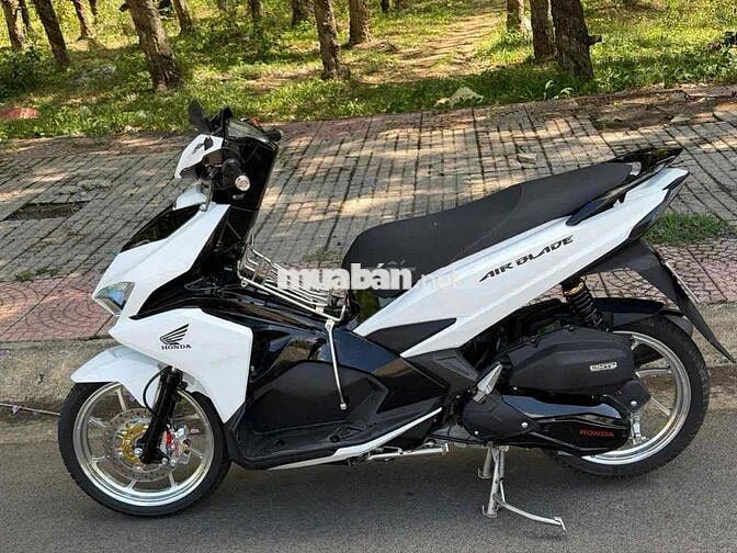 Honda Air Blade Trắng