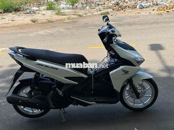 Honda Air Blade Trắng