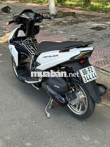 Honda Air Blade Trắng