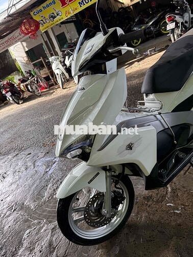 Honda Air Blade Fi 2017 Trắng Đã sử dụng