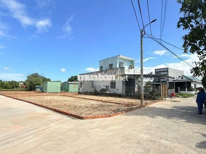 BÁN ĐẤT SÁT QUỐC LỘ 14B, VỊ TRÍ NGAY SÁT UBND HÒA TIẾN MỚI