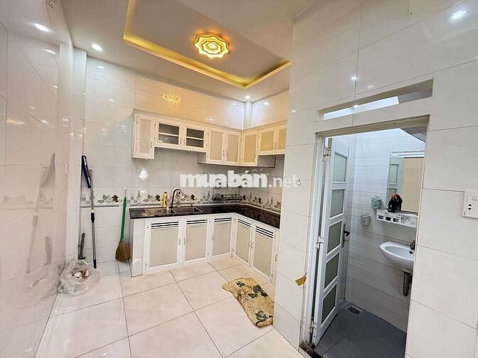 bán nhà Huỳnh Tấn phát quận 7 