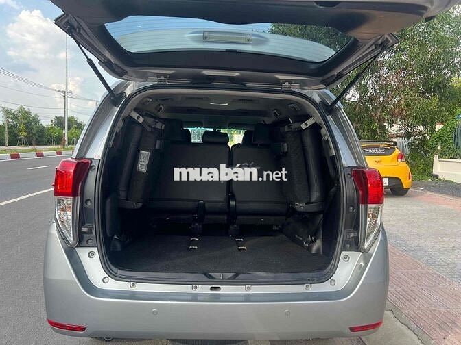 Toyota Innova MT 2017 Bạc