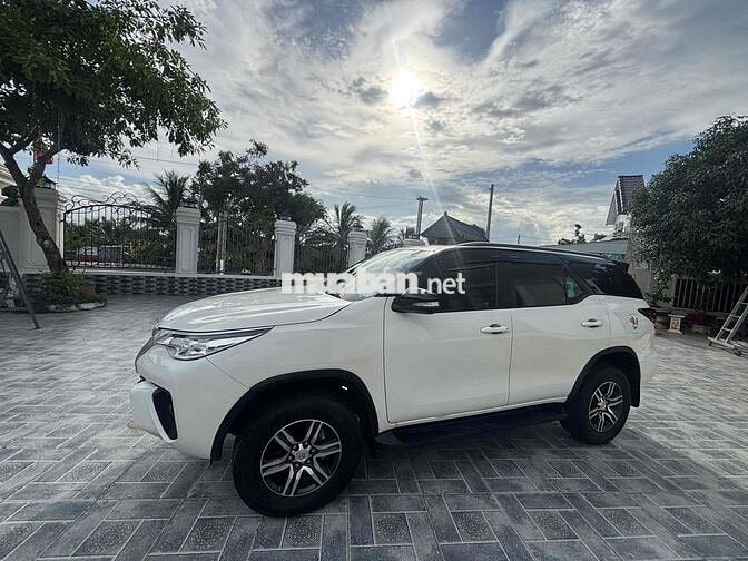 Toyota Fortuner 2019 Trắng