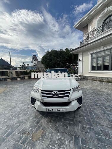 Toyota Fortuner 2019 Trắng