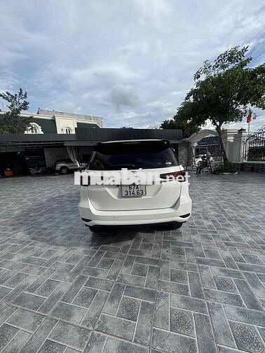 Toyota Fortuner 2019 Trắng