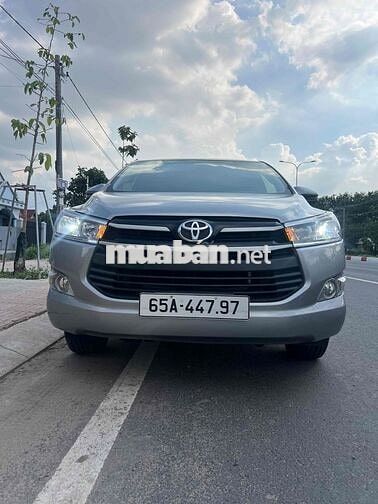 Toyota Innova MT 2017 Bạc