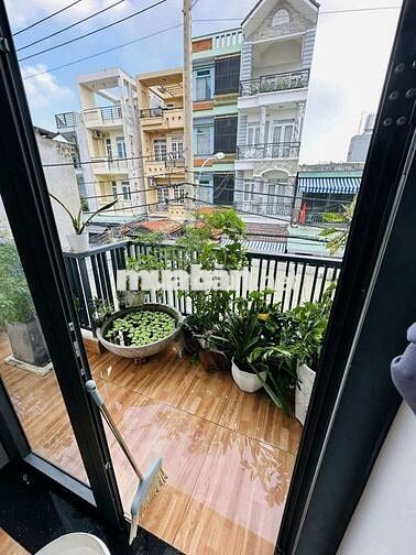 NHÀ 4X20M 1 TRỆT 3 LẦU MT HÀ CHƯƠNG GIÁ TỐT