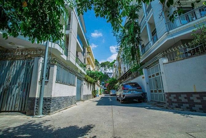 BIỆT THỰ VIP NGUYỄN CHÍ THANH  QUẬN 5 