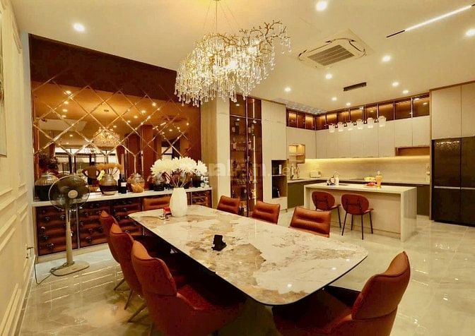BIỆT THỰ VIP NGUYỄN CHÍ THANH  QUẬN 5 