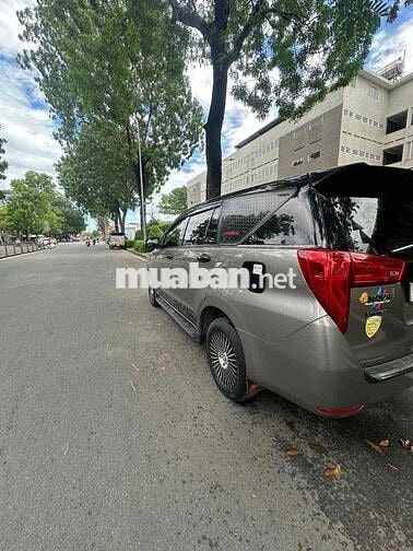 Toyota Innova 2018 Xám vàng
