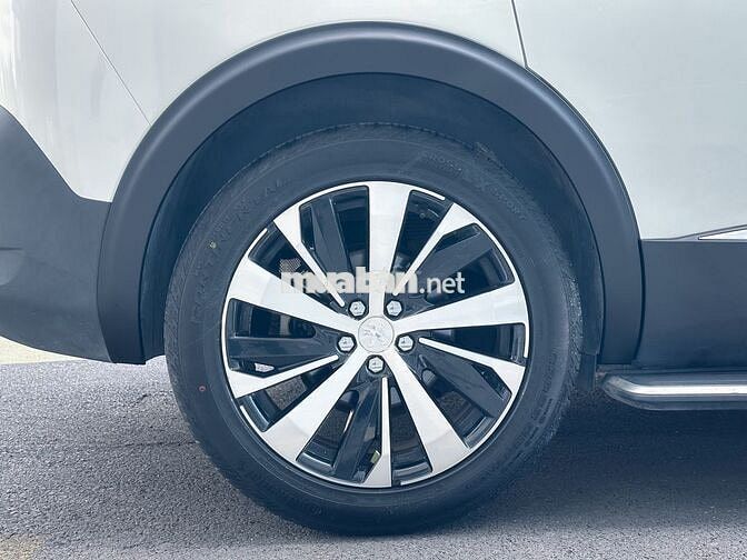 Peugeot 5008 2022 GT 27000 km Trắng