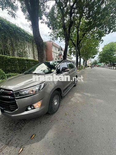 Toyota Innova 2018 Xám vàng