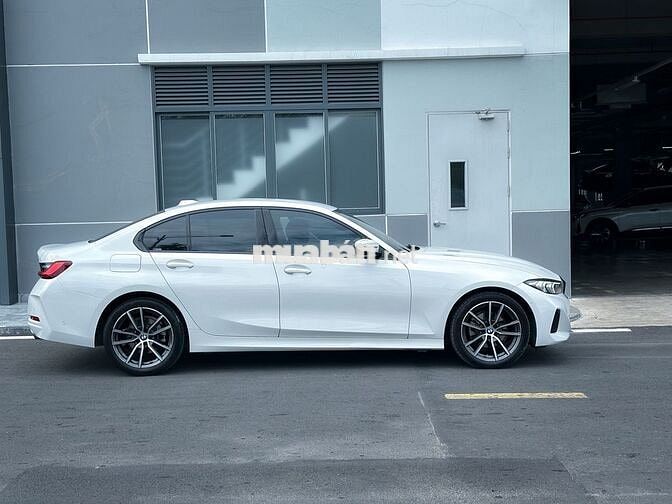 BMW 3-Series 2024 Sportline 32.000 km