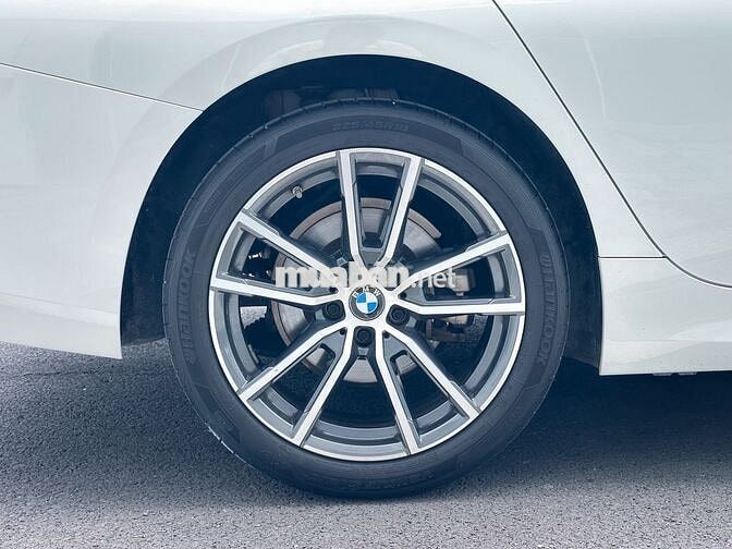BMW 3-Series 2024 Sportline 32.000 km