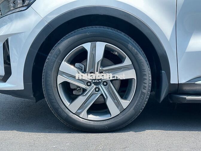 Kia Sorento 2022 2.2D Signature Trắng
