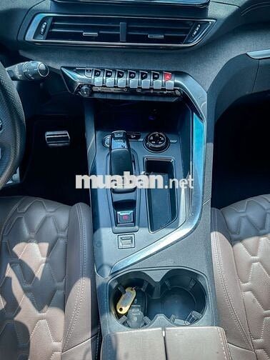 Peugeot 5008 2022 GT 27000 km Trắng