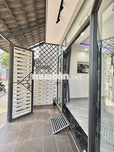 CHÍNH CHỦ BÁN NHÀ TẶNG NỘI THẤT