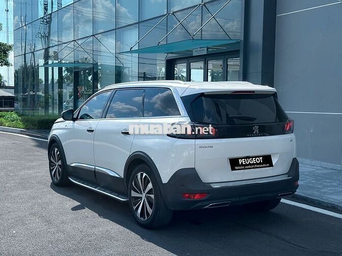 Peugeot 5008 2022 GT 27000 km Trắng