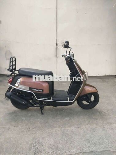 Yamaha Cuxi màu Nâu