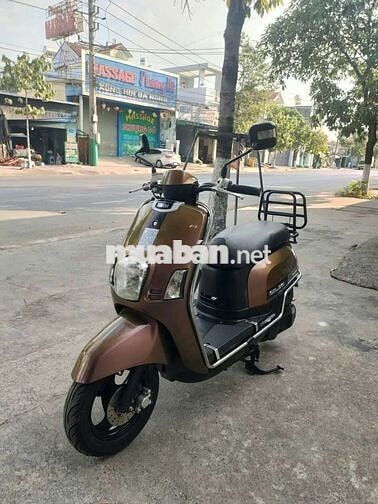 Yamaha Cuxi màu Nâu