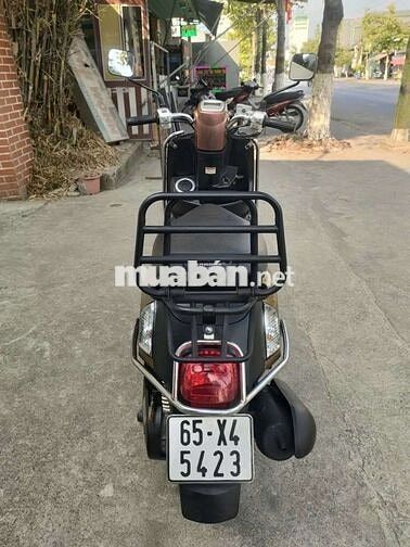 Yamaha Cuxi màu Nâu