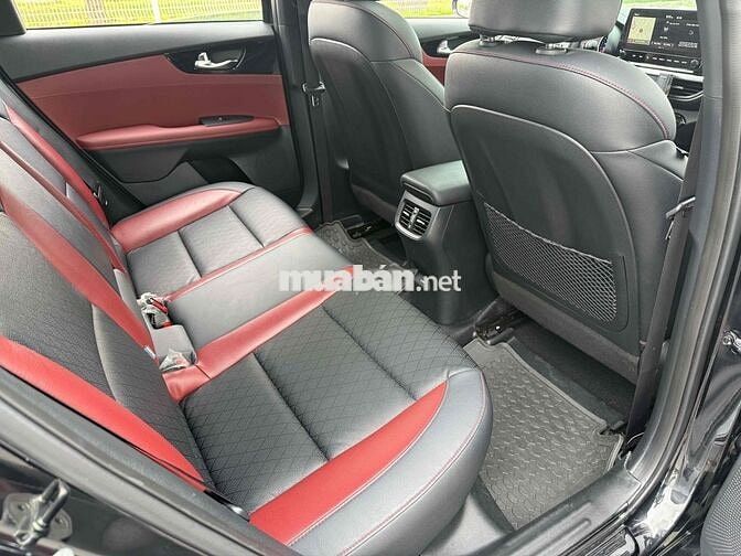 Kia K3 2022 2.0 Premium 24000 km Đen
