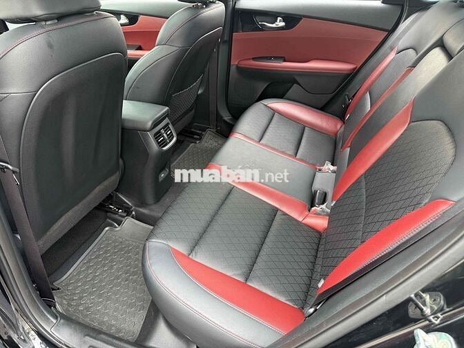 Kia K3 2022 2.0 Premium 24000 km Đen