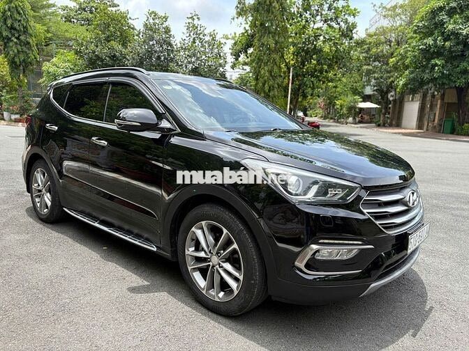 Hyundai SantaFe 2018 2.4L 4WD Đen - Chuẩn 45.000km