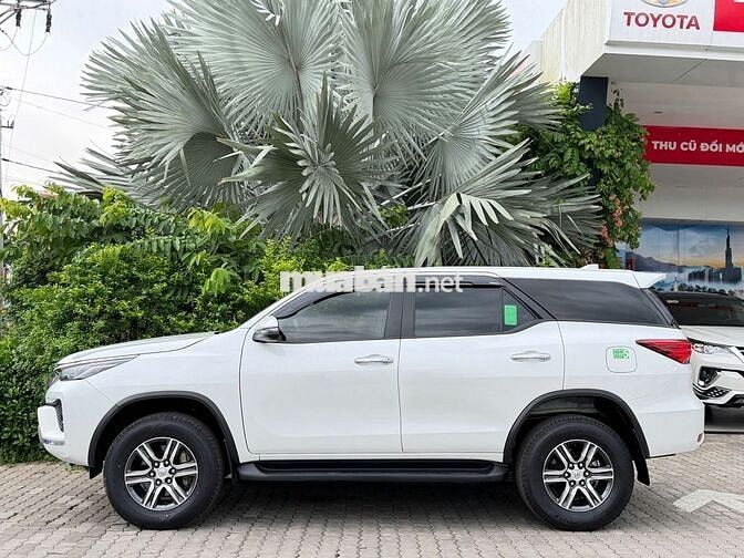 CẦN BÁN TOYOTA FORTUNER 2.4L AT 2024 CHÍNH HÃNG