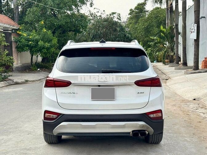 Hyundai Santafe máy dầu model 2021 màu trắng
