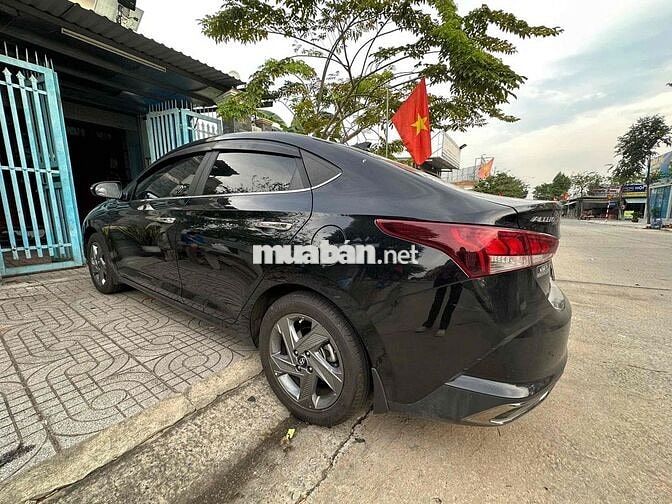 Hyundai Accent 2022 Bản full 94000km Đen