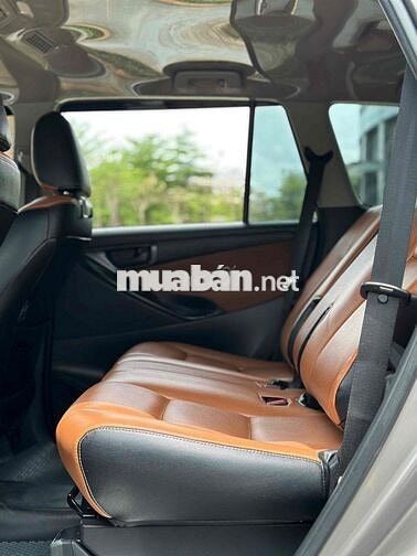Toyota Innova 2.0 MT số sàn 5 vạn km