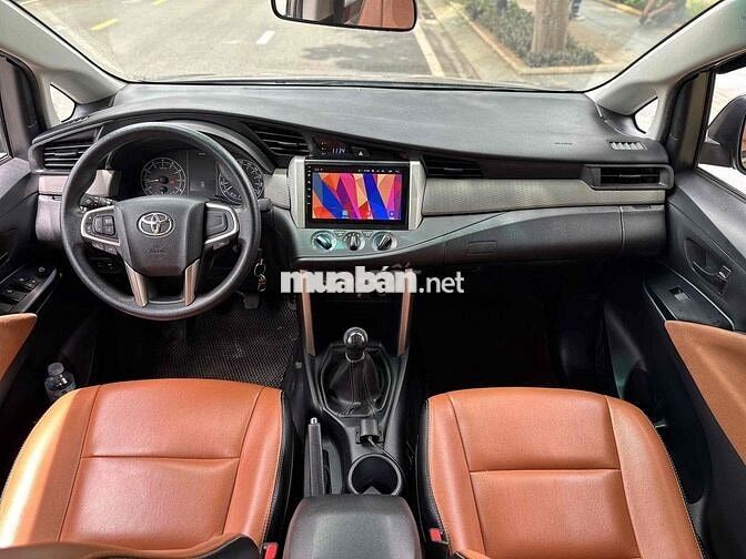 Toyota Innova 2.0 MT số sàn 5 vạn km