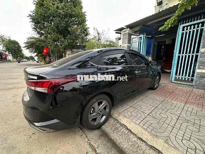 Hyundai Accent 2022 Bản full 94000km Đen
