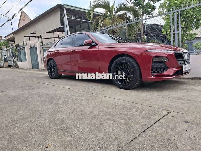 VinFast Lux A 2022 Base 33000 km Đỏ