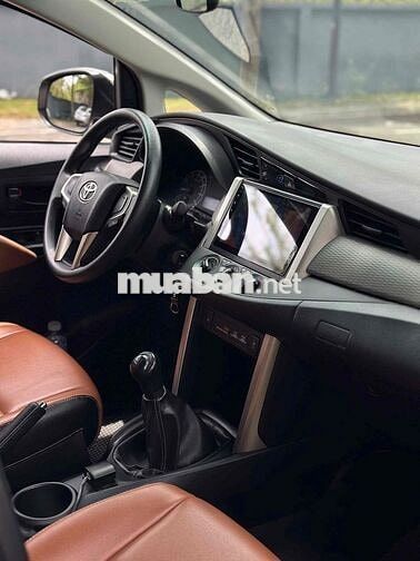 Toyota Innova 2.0 MT số sàn 5 vạn km