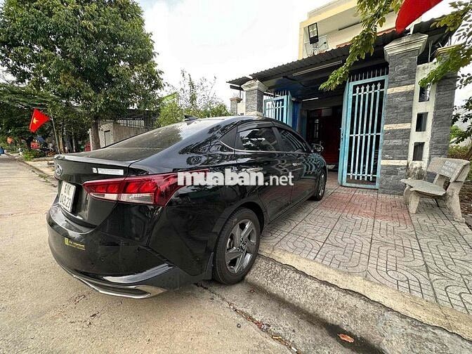 Hyundai Accent 2022 Bản full 94000km Đen