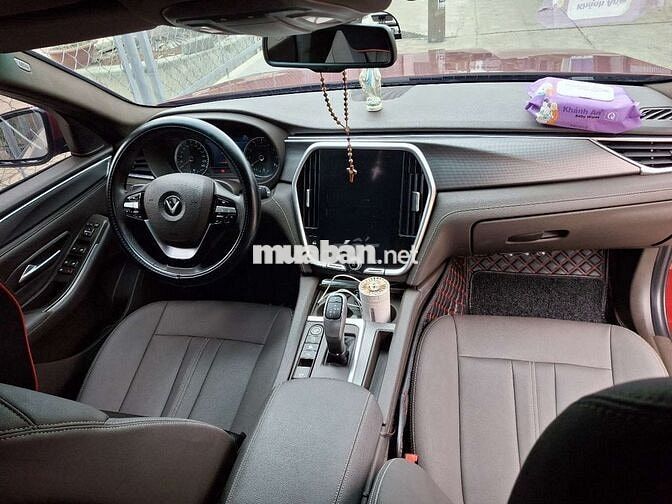 VinFast Lux A 2022 Base 33000 km Đỏ