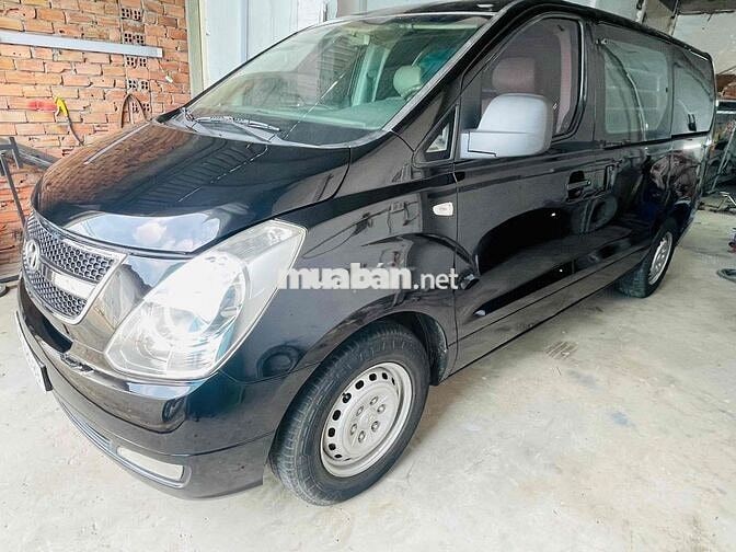 Hyundai Starex 2014 2.5D MT - 170 km