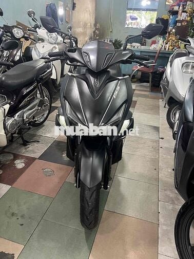Yamaha NVX Đặc biệt Đen nhám