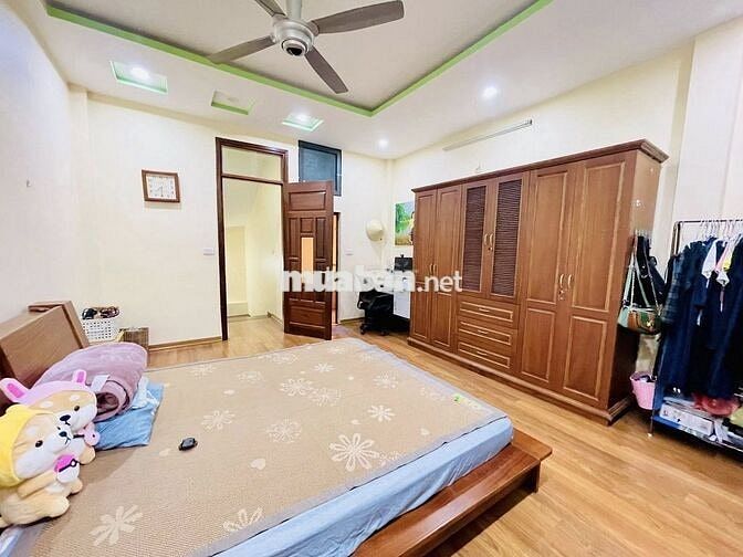 Bán nhà Hào Nam,  50m ra mặt phố, 3 gác đỗ cửa, KD, 2 thoáng 37m2*5T.