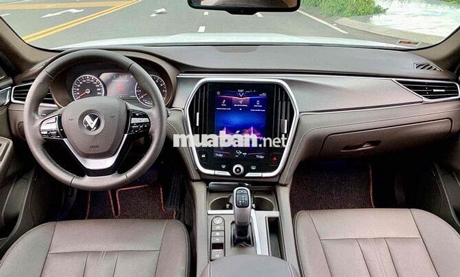 VinFast Lux A2.0 Turbo 2020 Plus