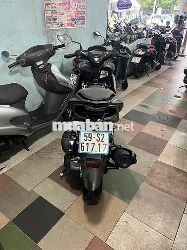 Yamaha NVX Đặc biệt Đen nhám