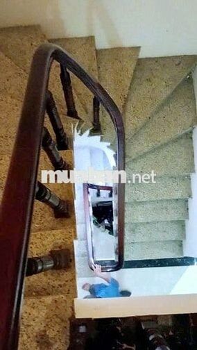 Nhà mặt ngõ Giáp Bát ô tô đỗ cửa cách đường Giải Phóng 100m