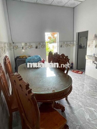 Bán nhà mặt tiền nhựa lớn thông các hướng
