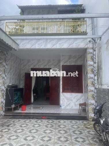 Bán nhà mặt tiền nhựa lớn thông các hướng
