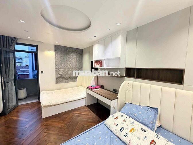 Biệt Thự Cho Thuê Ngay Đường Nguyễn văn khối