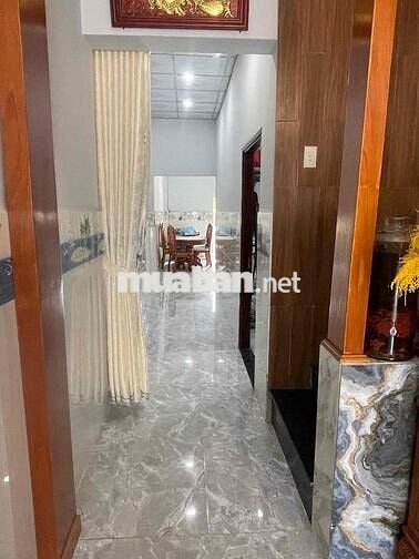 Bán nhà mặt tiền nhựa lớn thông các hướng