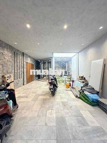 Biệt Thự Cho Thuê Ngay Đường Nguyễn văn khối